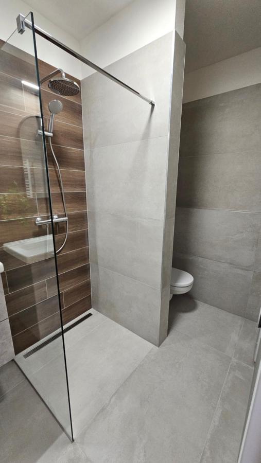 2 Room Apartment, New Building, Bosakova Street, 29 布拉迪斯拉发 外观 照片