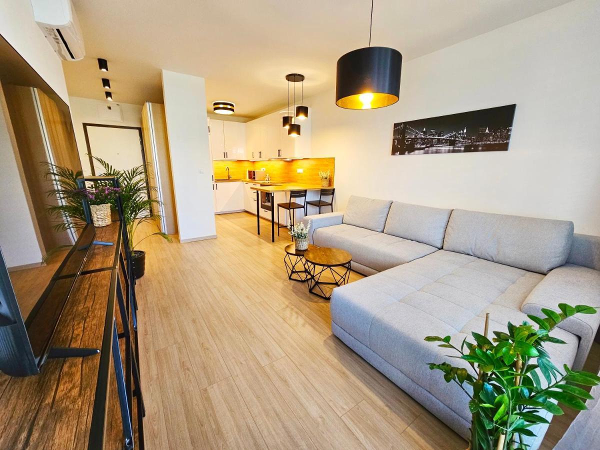2 Room Apartment, New Building, Bosakova Street, 29 布拉迪斯拉发 外观 照片
