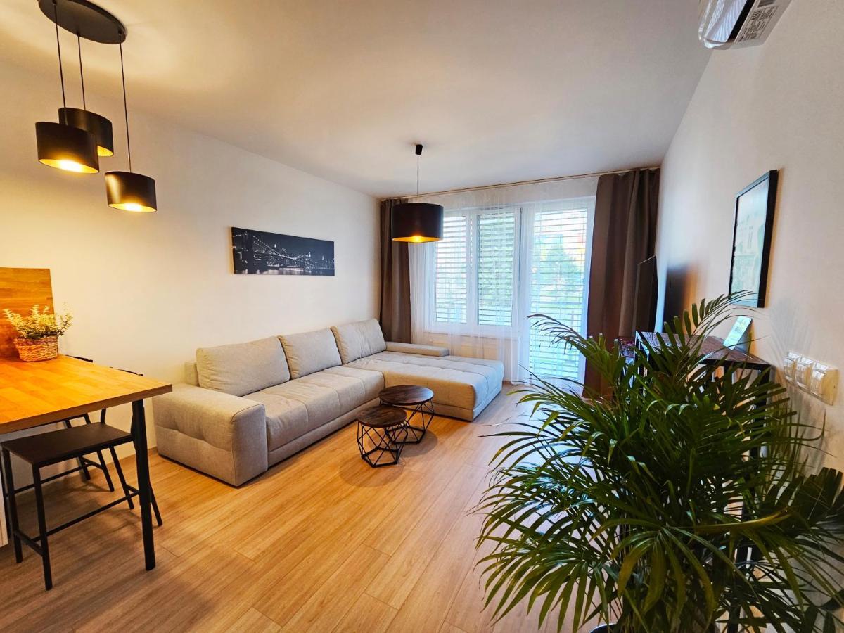 2 Room Apartment, New Building, Bosakova Street, 29 布拉迪斯拉发 外观 照片